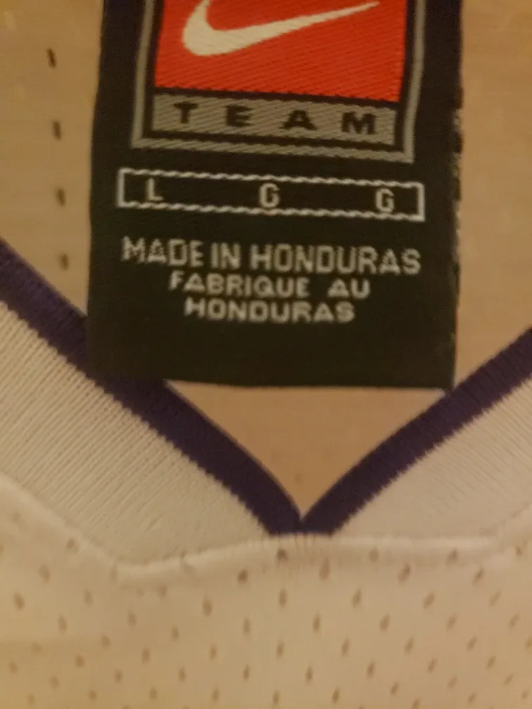 Nike Lakers Bryant #8 Jersey - Size L image indicator(4)