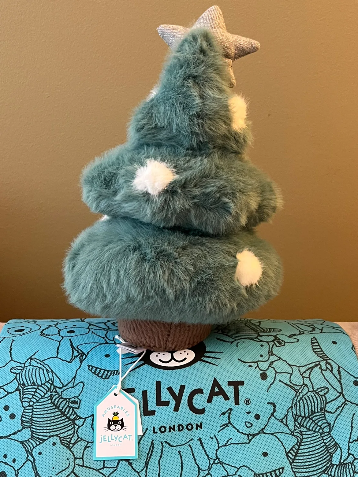 Jellycat Christmas Tree image indicator(2)