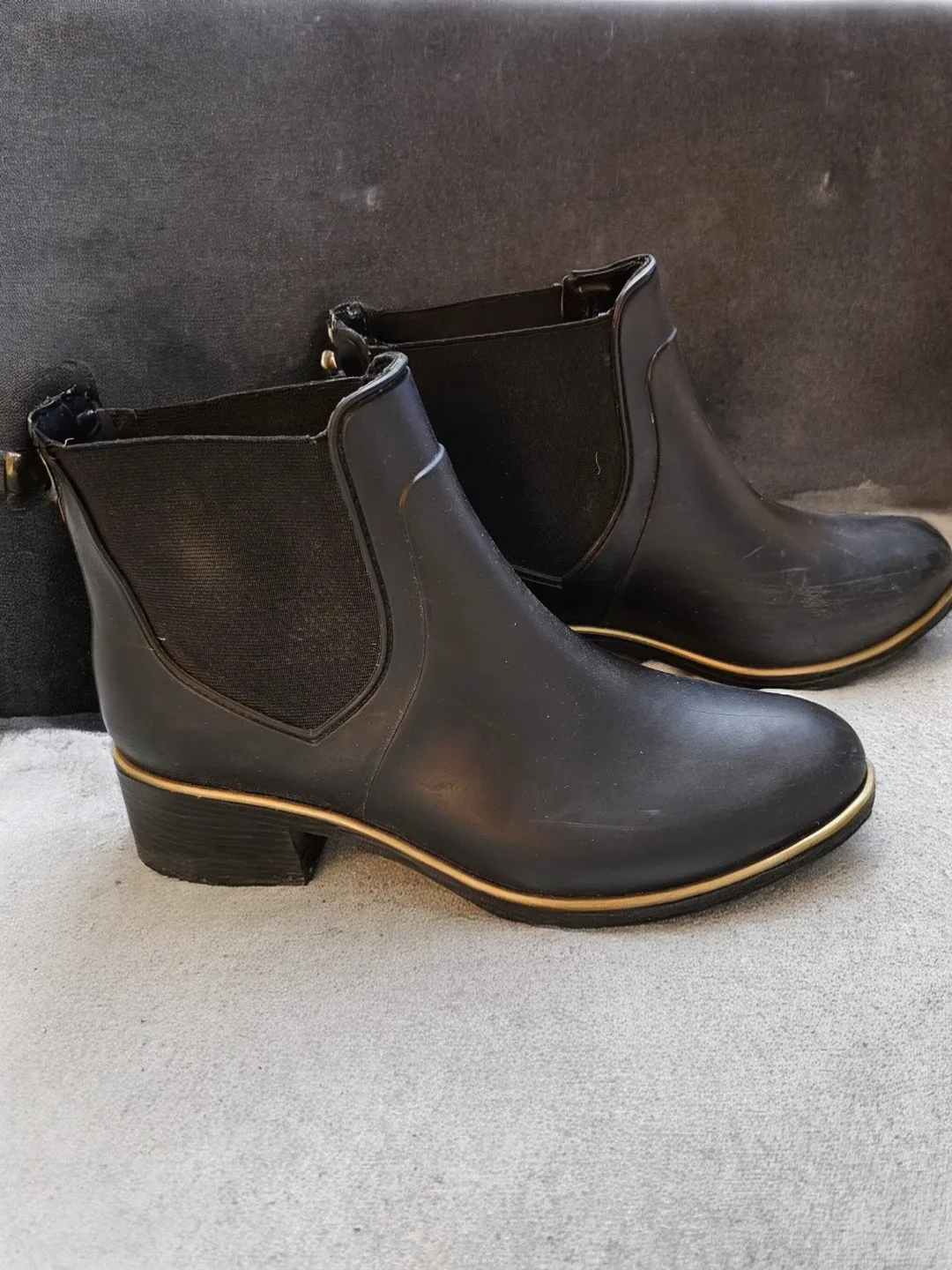 Kate Spade New York Sedgewick Rain Boots - Size 6 image indicator(3)