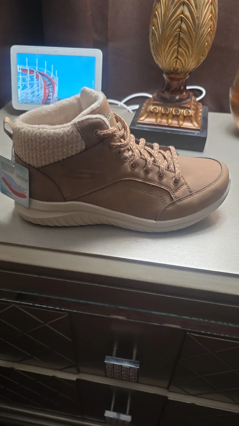 Skechers Women's Relaxed Fit Easy Going Ankle Boots