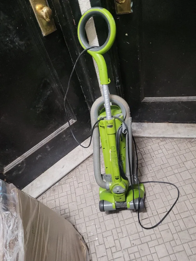 Eureka Optima Upright Vacuum Cleaner image indicator(3)