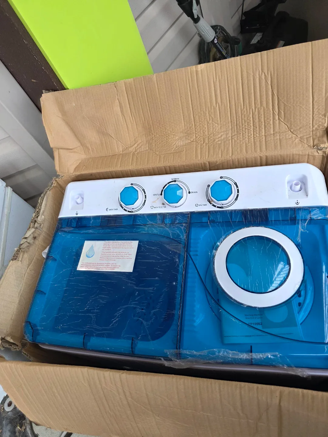 Giantex Portable Mini Washing Machine - Like New! image indicator(2)