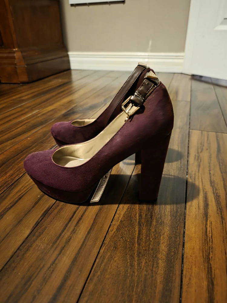 Guess Purple Heels - Size 8. - photo 2