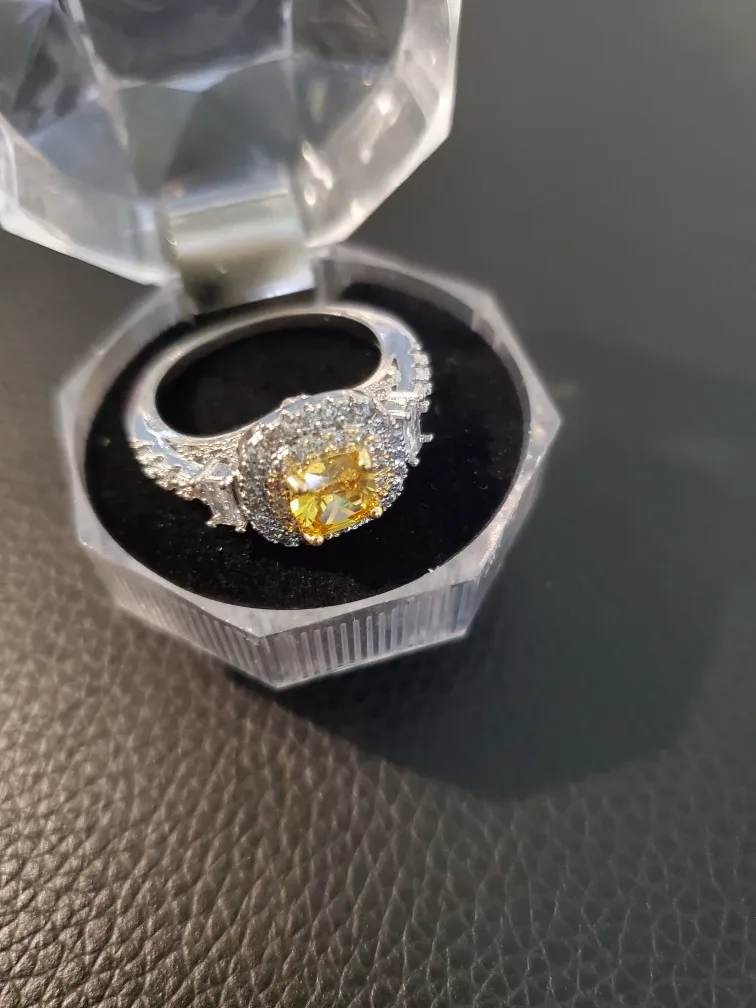 Yellow Gemstone Ring image indicator(2)