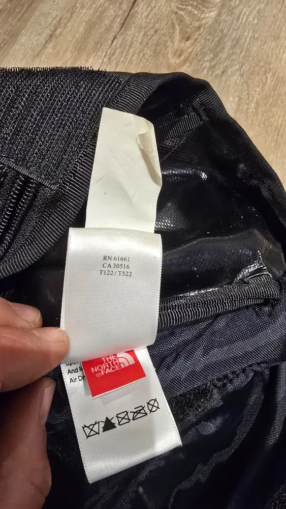 The North Face Black Messenger Bag image indicator(6)