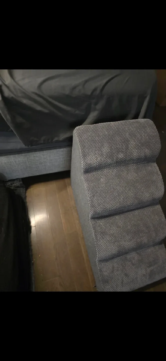 Gray 4-Step Pet Stair image indicator(3)