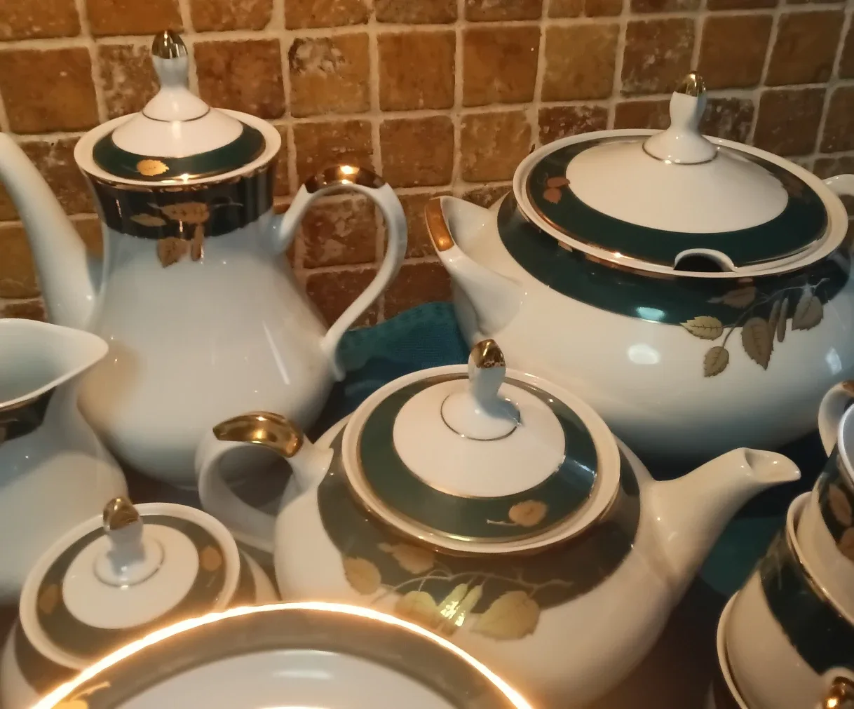 Lunch Set Thun " Carlsbad "  12 Persons  PLEASE READ DESCRIPTION image indicator(4)