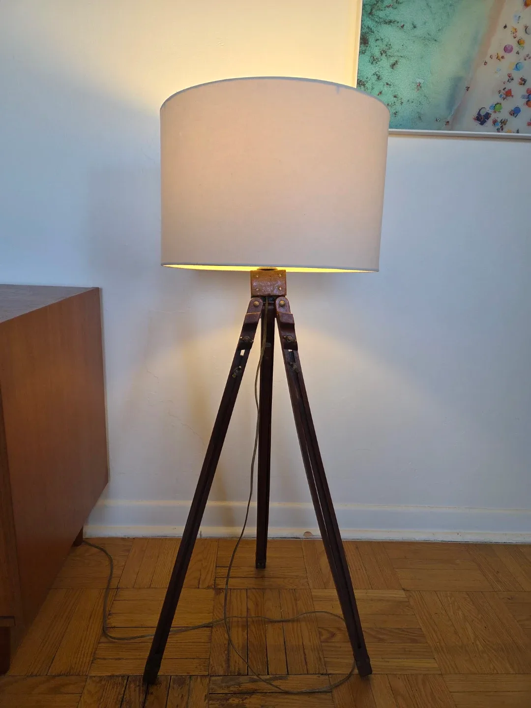 Tripod Floor Lamp image indicator(6)