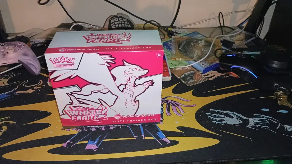 Pokemon center white flare etb