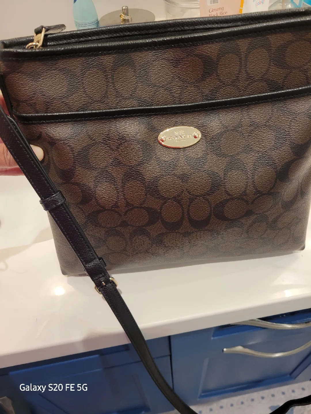 Coach Crossbody Bag image indicator(2)