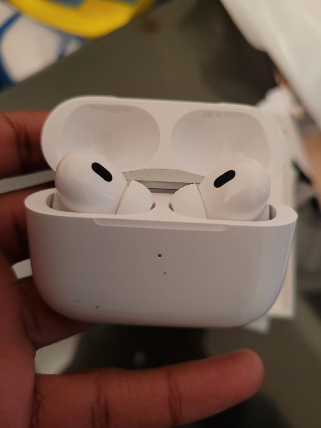 Apple AirPods Pro (2nd Generation) - photo 2