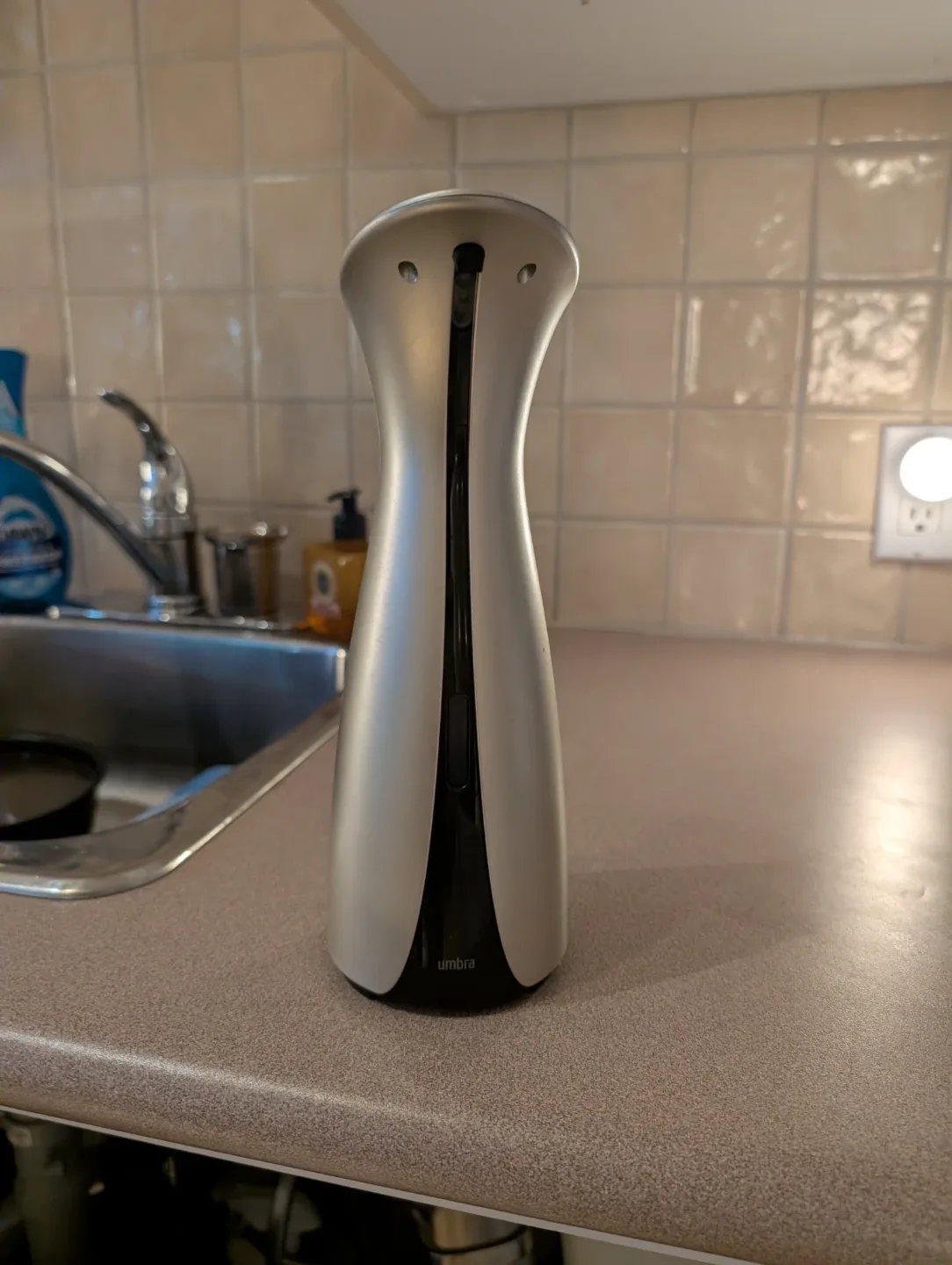 Umbra Otto Automatic Soap Dispenser