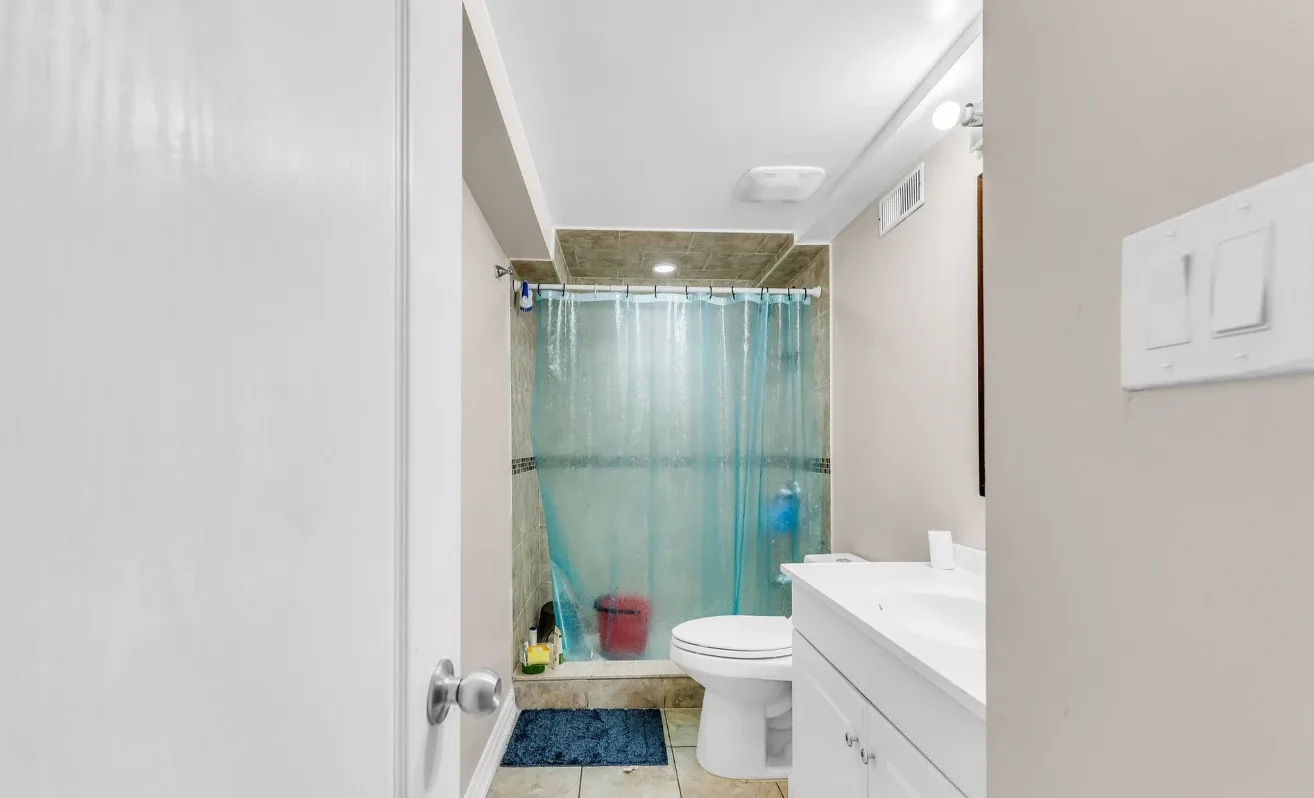 Walkout Basement for Rent – 1 Bedroom image indicator(5)