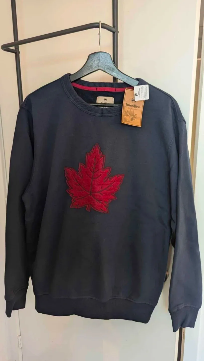 Wind River Heritage Maple Leaf Crewneck - Size S - New
