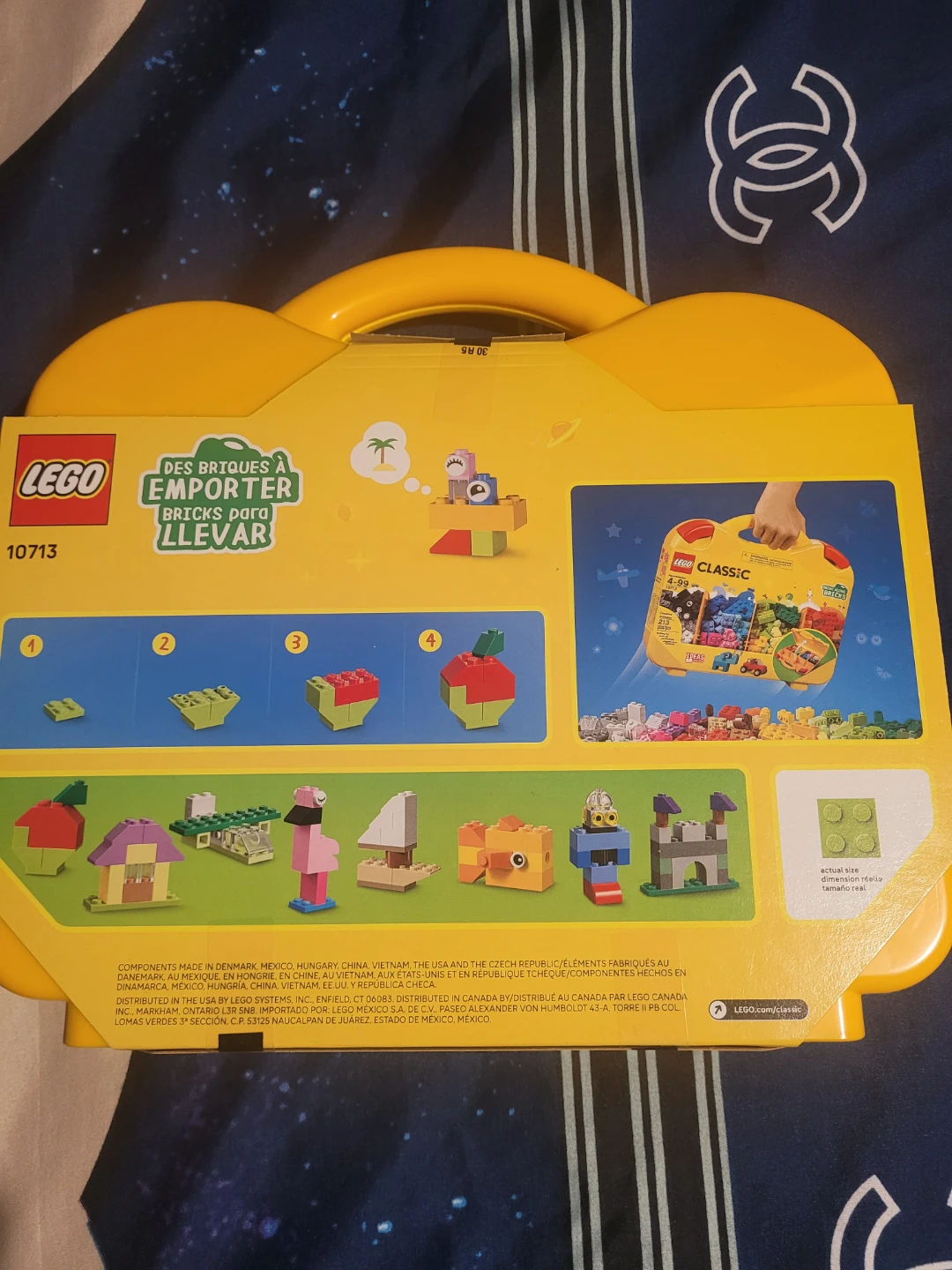 LEGO Classic 10713 Bring Along Bricks Suitcase - photo 2