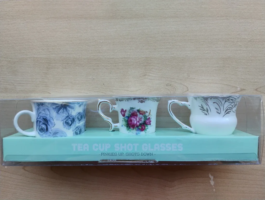 New Cheeky Teacups Tea Cup Shot Glasses Set