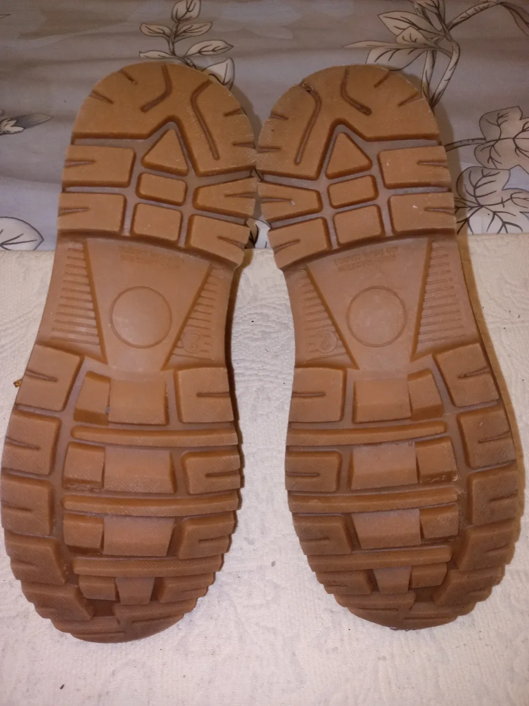 George Youth Boots - Size 2 image indicator(5)