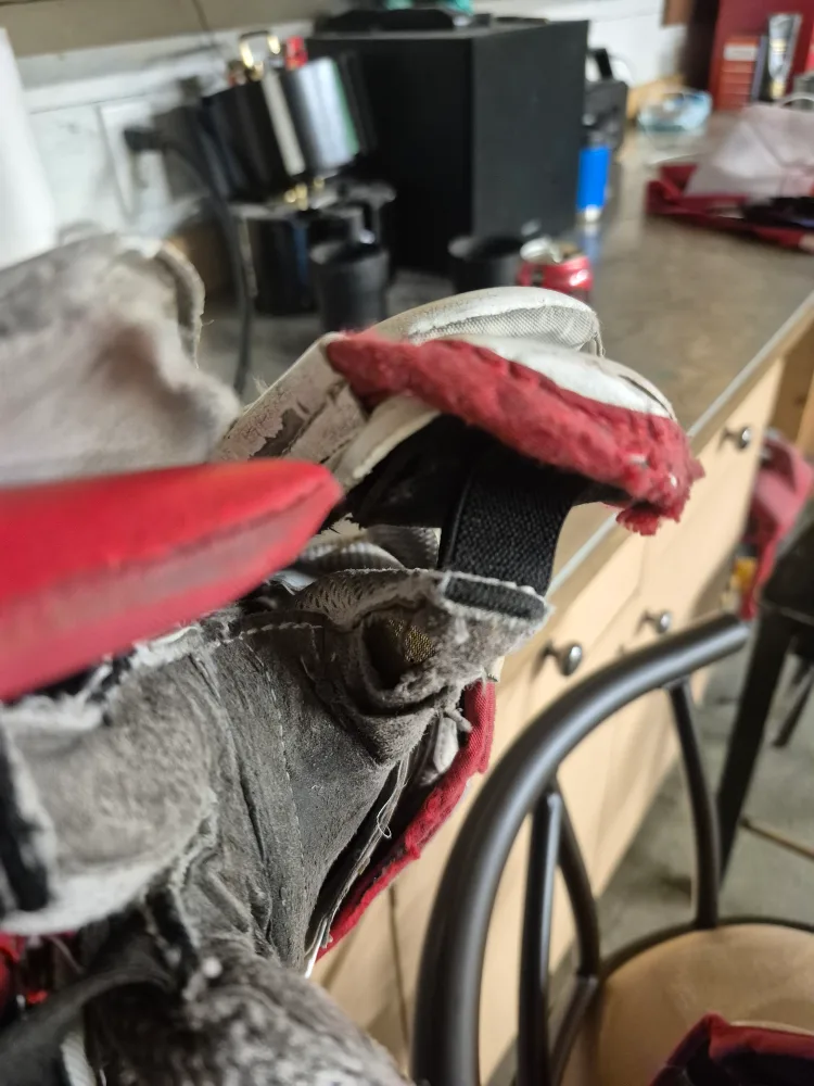 Bauer Vapor X700 Goalie Glove set image indicator(7)