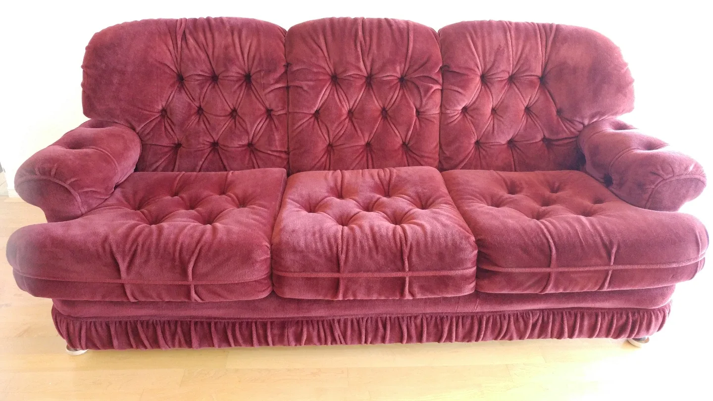 Burgundy Velvet Sofa Set - 3 Pieces image indicator(4)