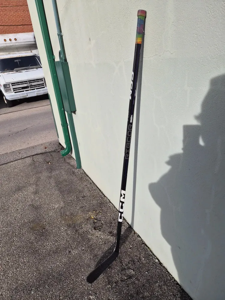 CCM Ribcor 82K Hockey Stick image indicator(2)