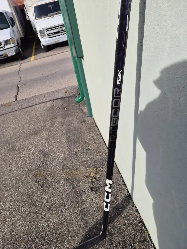 CCM Ribcor 82K Hockey Stick image indicator(3)