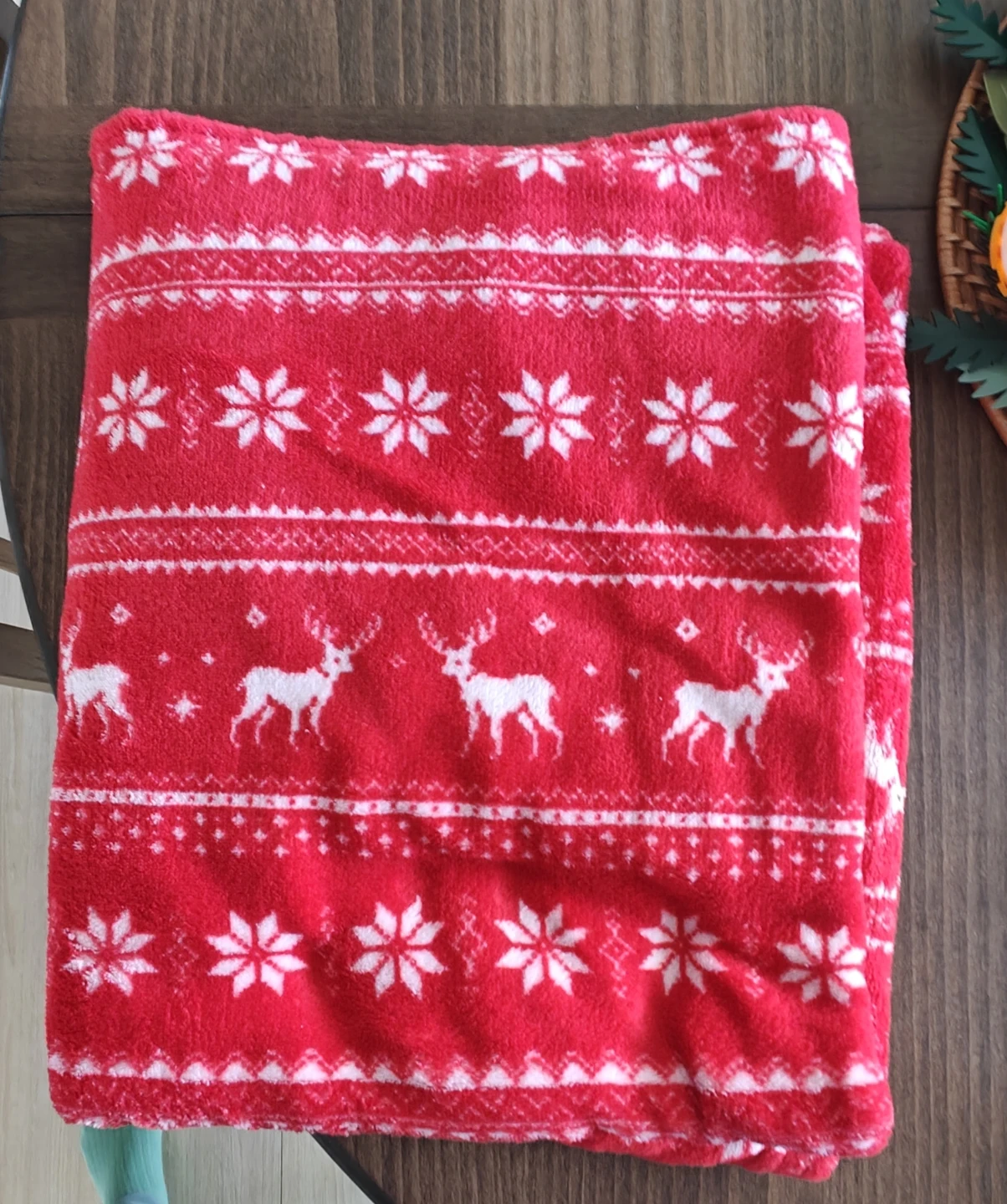 Red & White Holiday Blanket