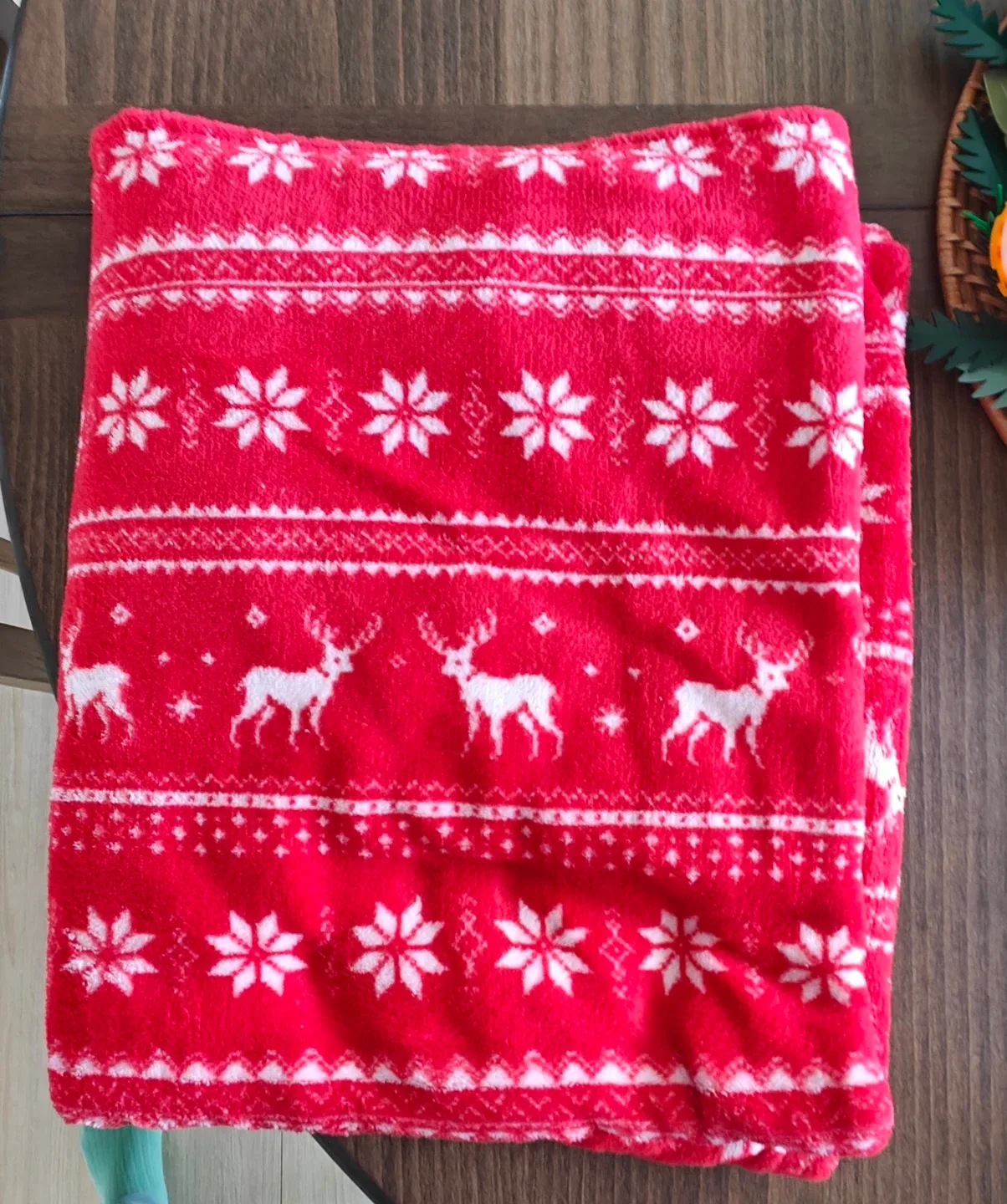 Red & White Holiday Blanket