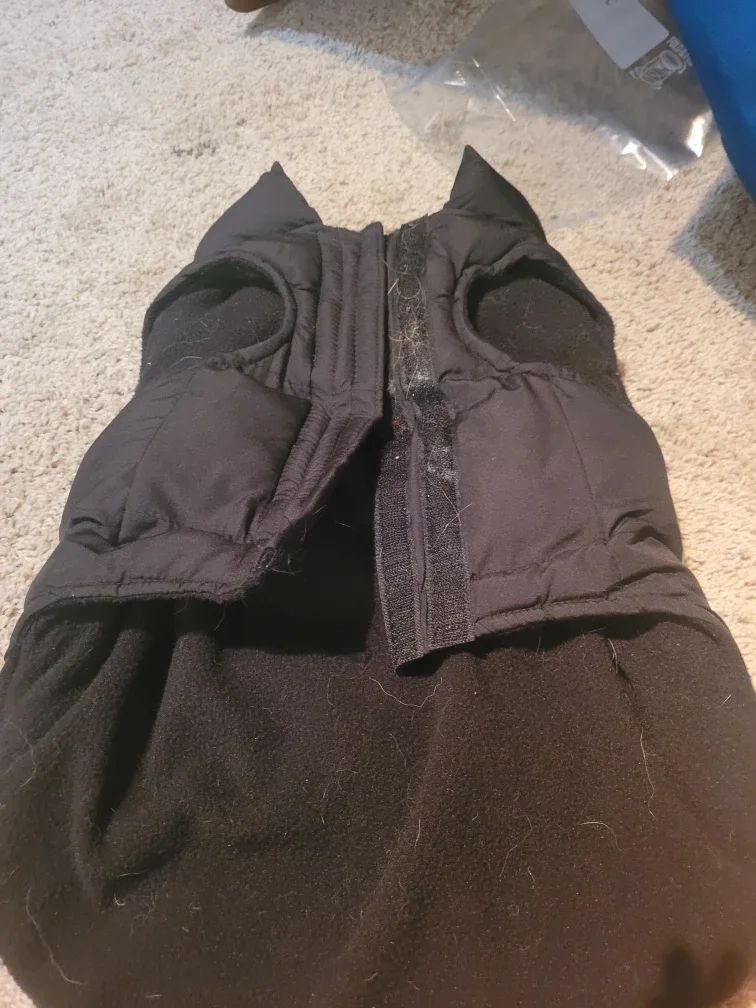 Canada Pooch Polar Program Dog Coat - Size 18 image indicator(2)