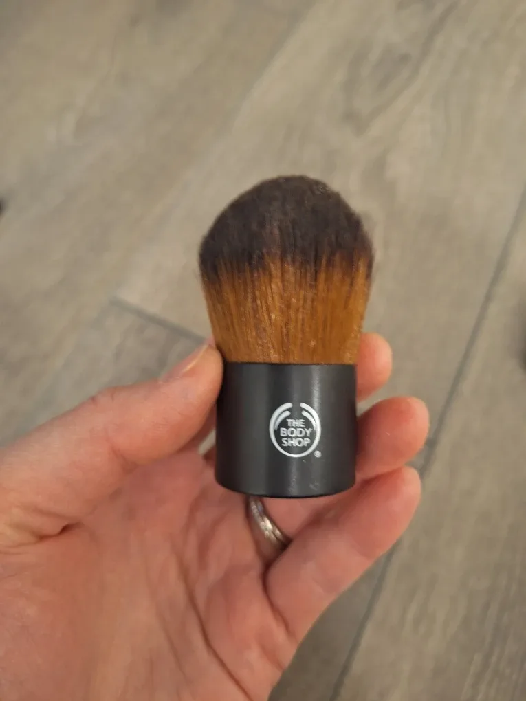 The Body Shop Makeup Brush