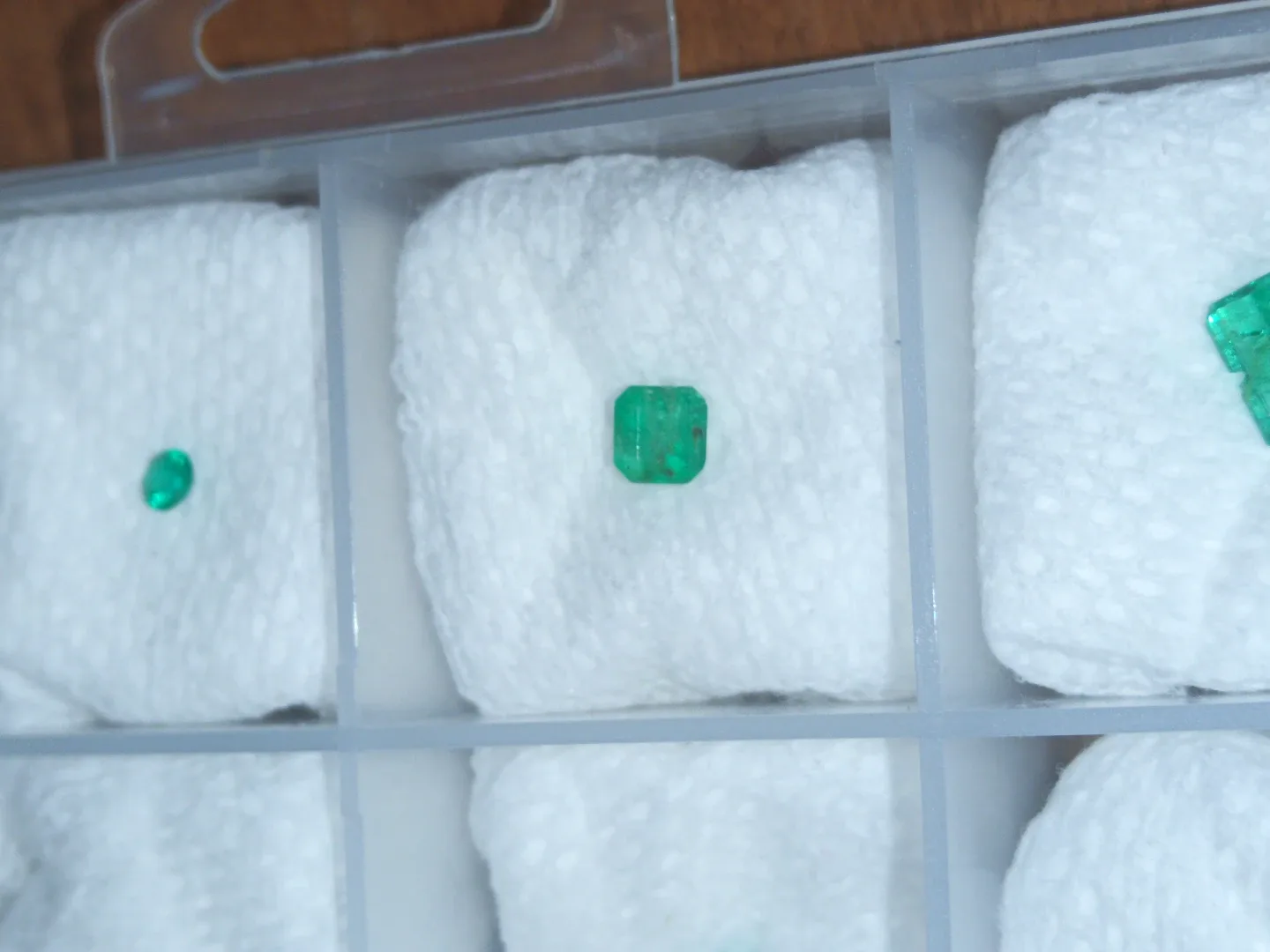 Emerald Gemstones colombianas image indicator(6)