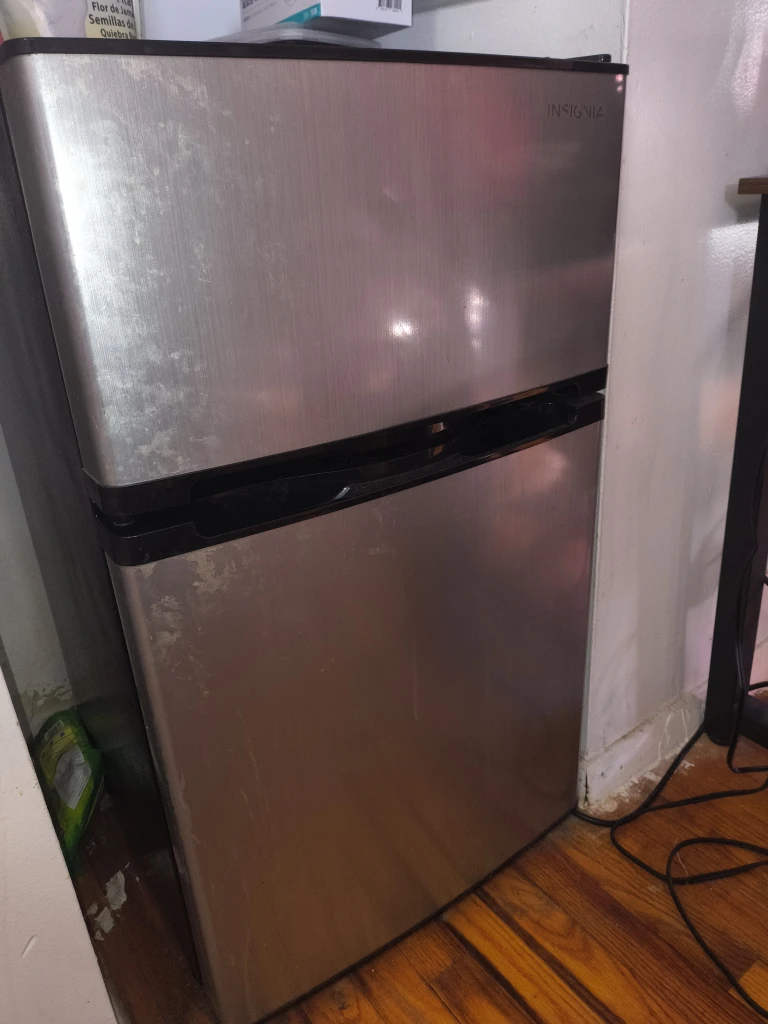 Insignia Compact Mini Fridge