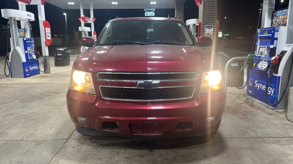 *2007 CHEVY AVALANCHE LTZ* RUNS AND DRIVES GREAT. - photo 3
