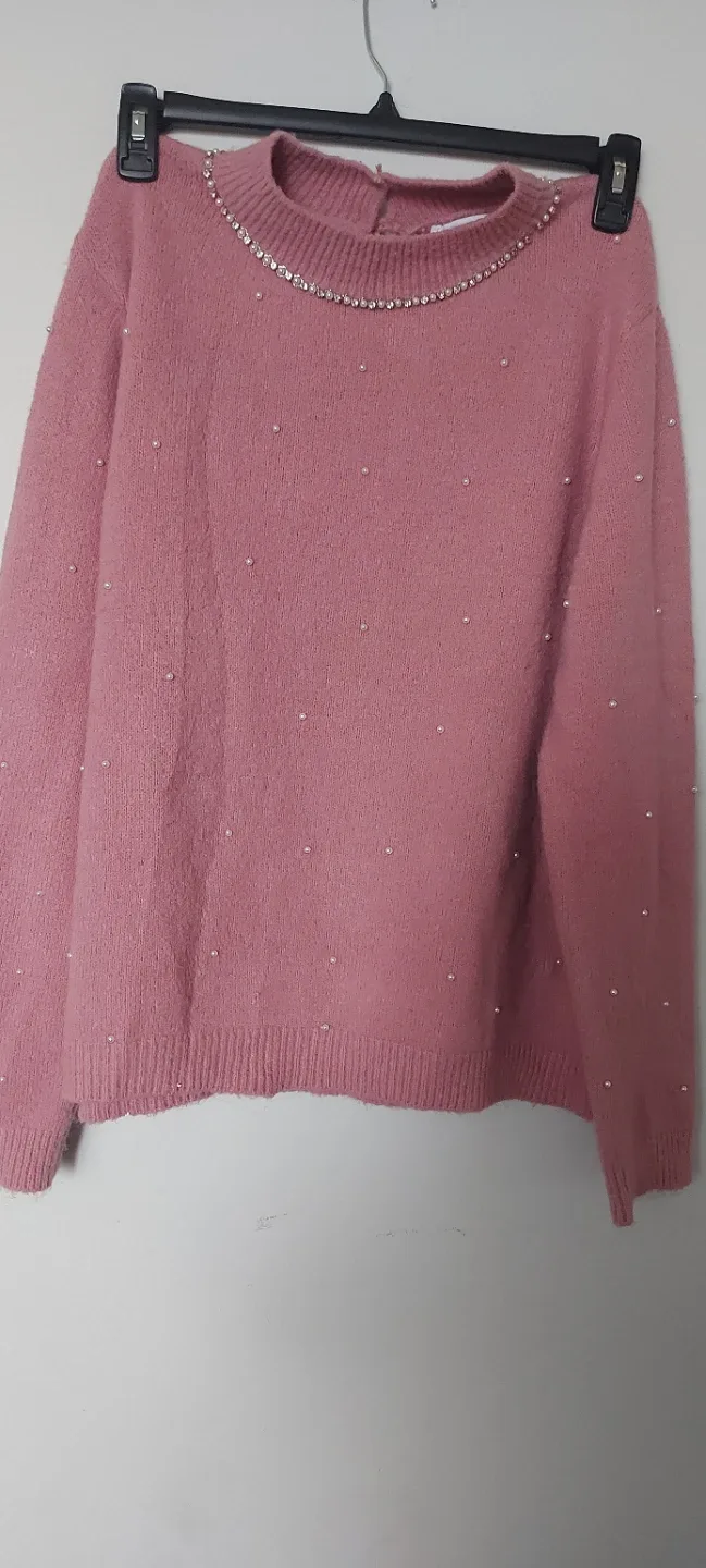 Assorted Women's Sweaters & Jackets image indicator(4)