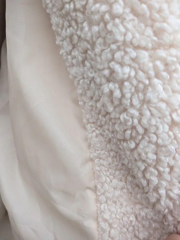 Cream Boucle Coat Size MEDIUM image indicator(7)