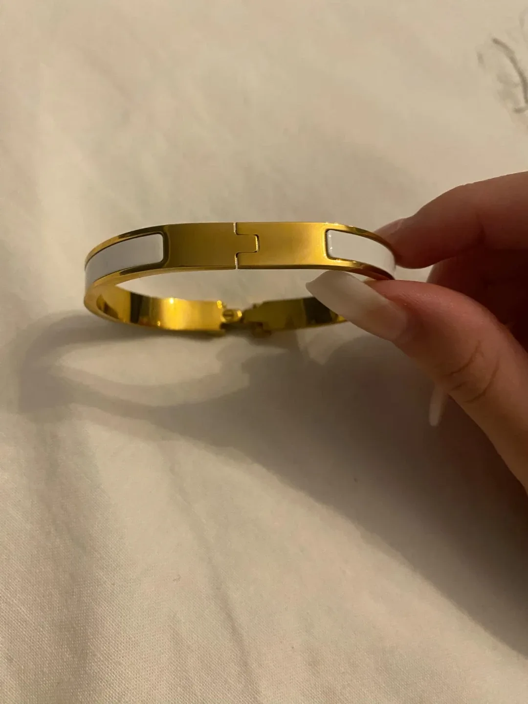 Hermès Clic H Bracelet - Gold & White image indicator(2)