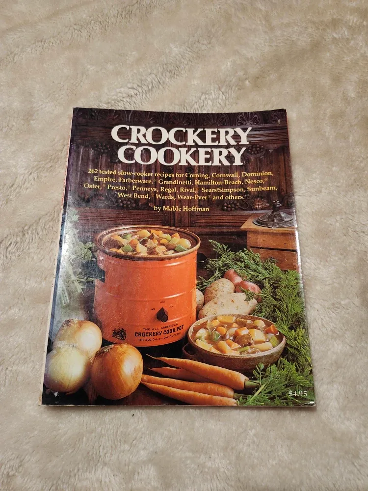 Crockery Cookery by Mable Hoffman(1975)
