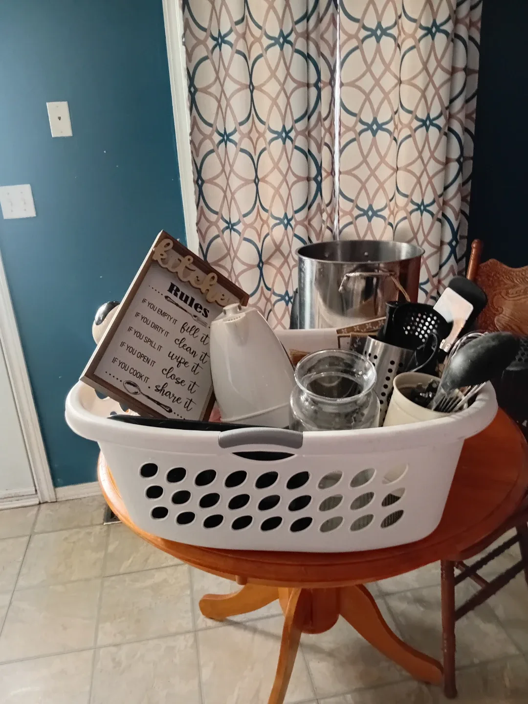 Kitchen Lot - Pot, Toaster, Air Fryer, & More! image indicator(3)