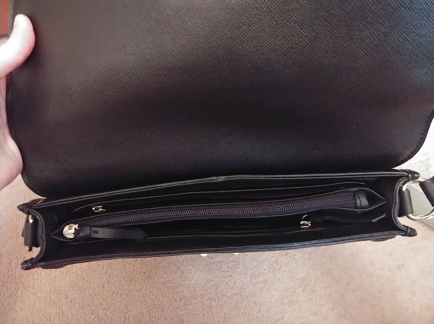 DKNY Black Leather Shoulder Bag image indicator(4)