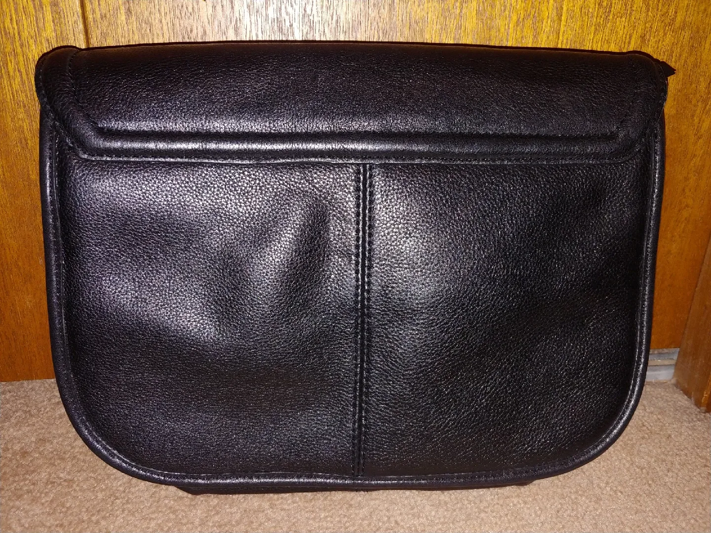 DKNY Black Leather Shoulder Bag image indicator(9)