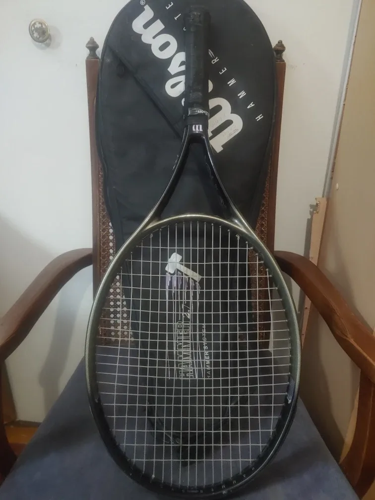 Wilson Hammer 2.7 Tennis Racquet with Case image indicator(3)