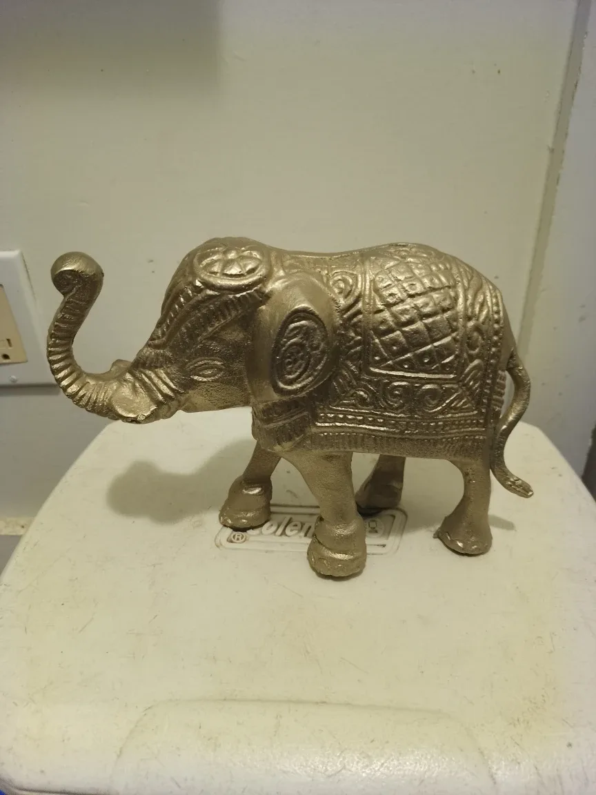 HD Designs Gold Tone Metal Elephant Decor