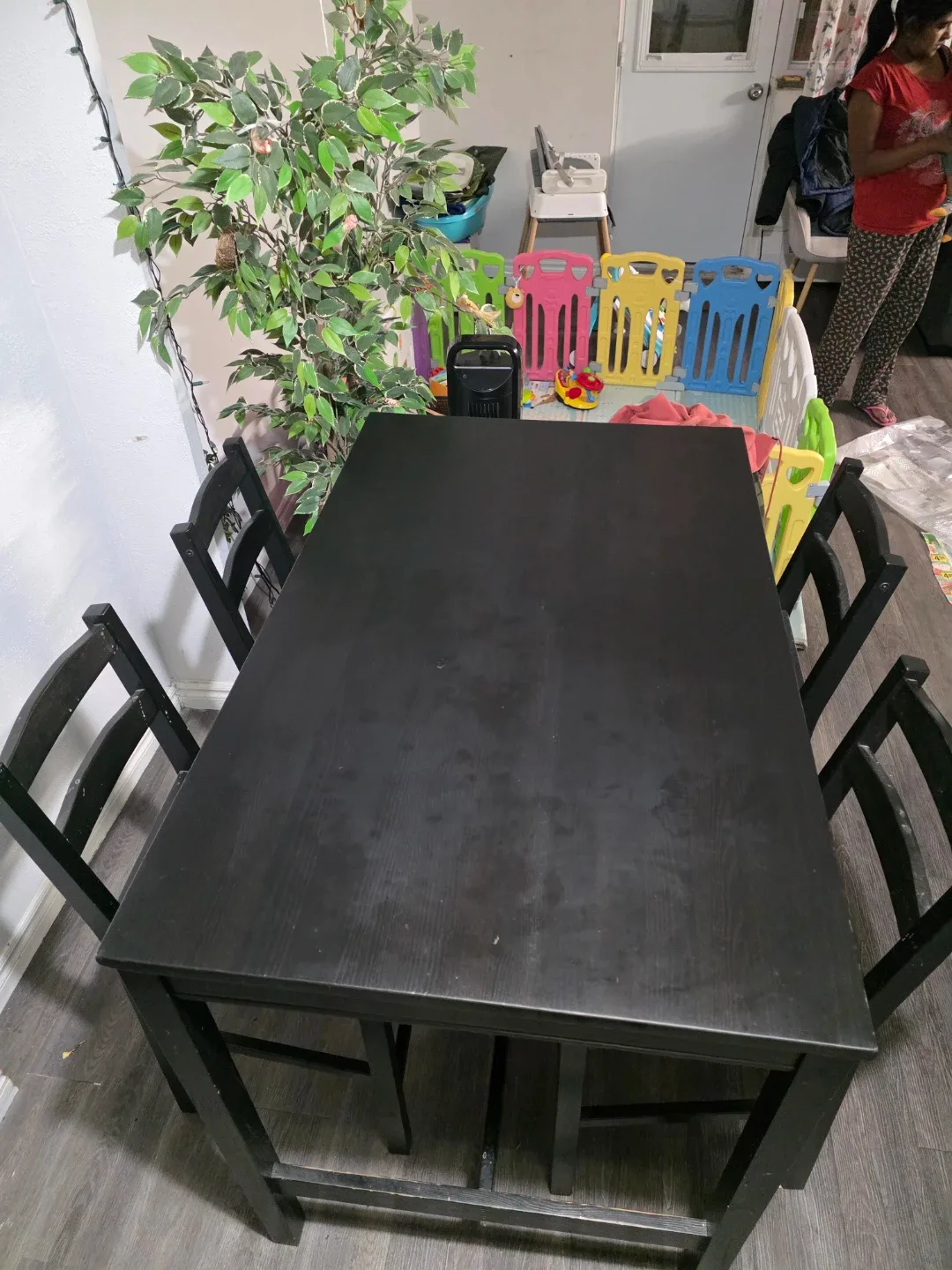Black Dining Table with 4 Chairs image indicator(4)