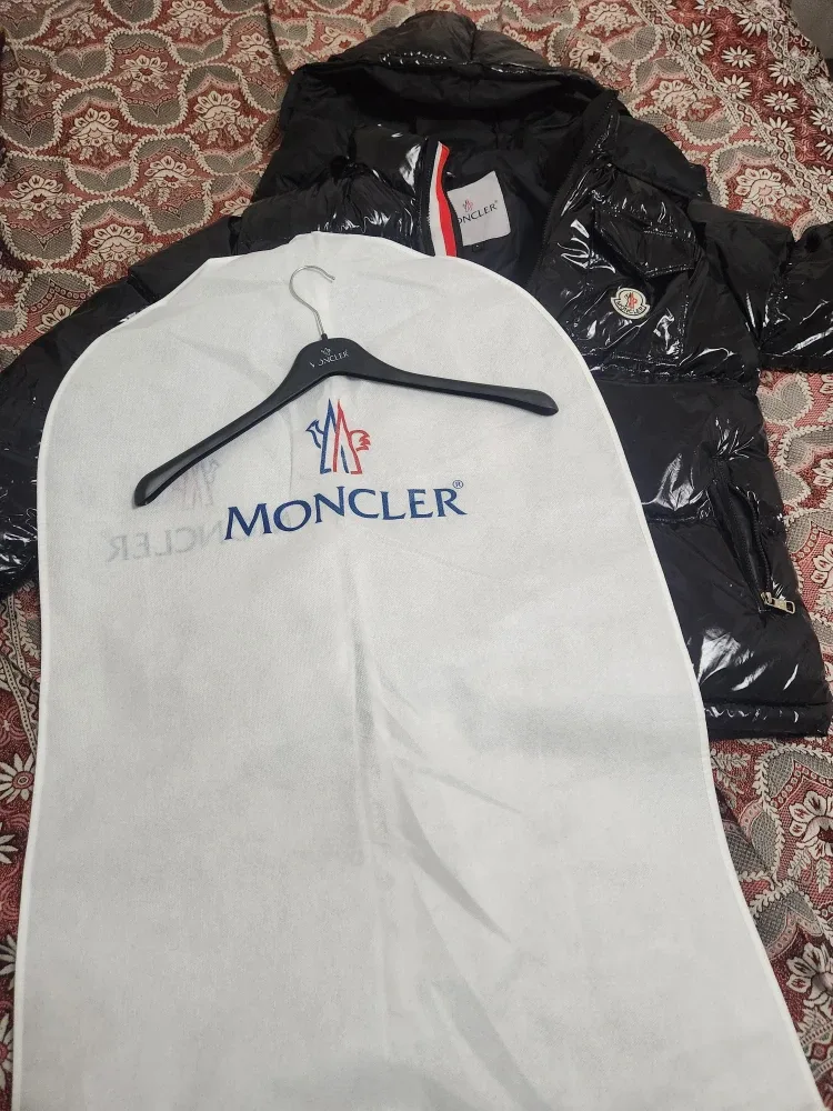 Moncler Black Puffer Jacket - Size L image indicator(6)