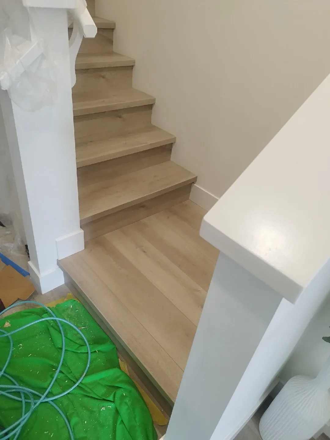 Hardwood Laminate Vinyl professional installation image indicator(8)