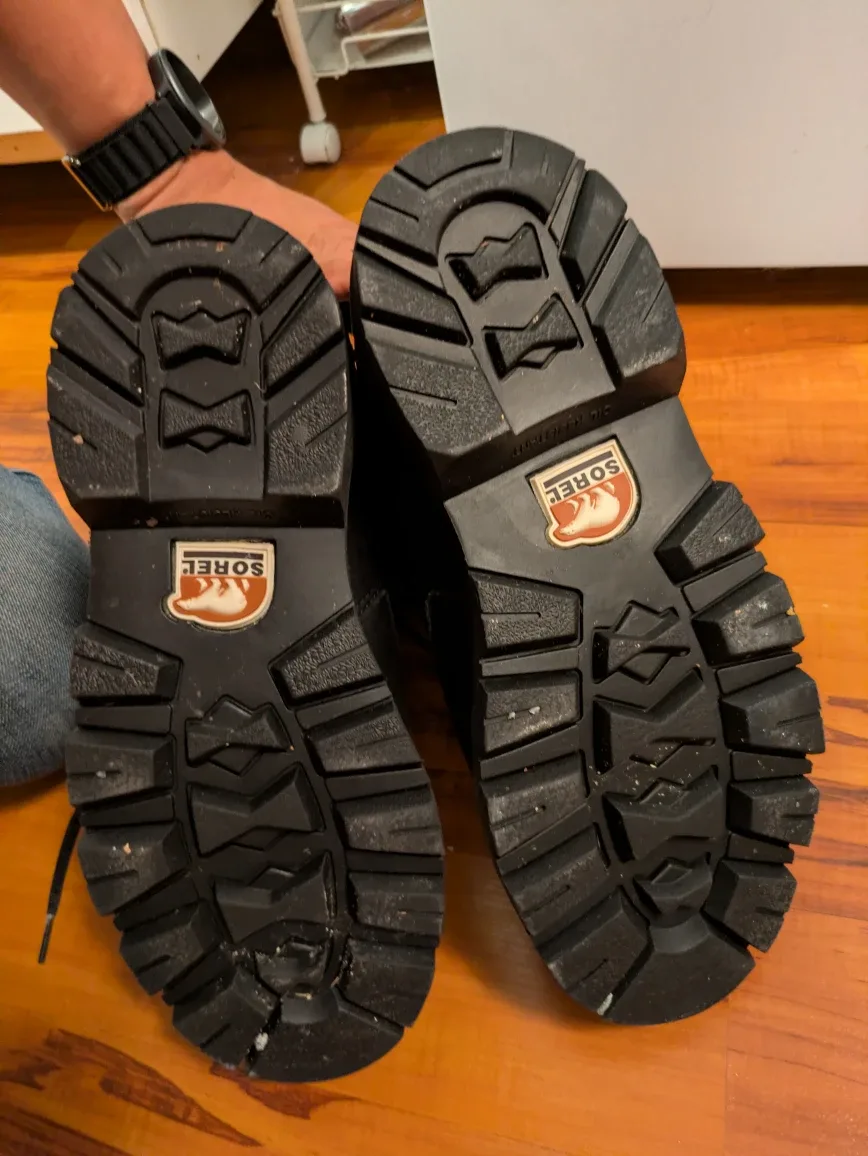 Sorel SHARK 2 GS-105 Black Work Boots - Size 8