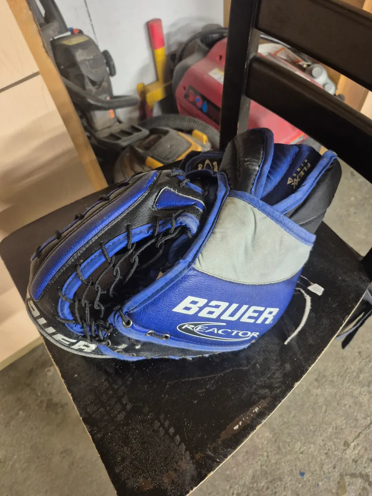 Bauer Reactor Goalie gloves image indicator(4)