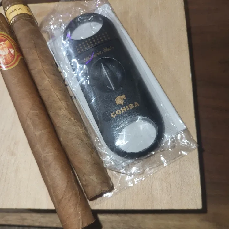 Cohiba v cutter