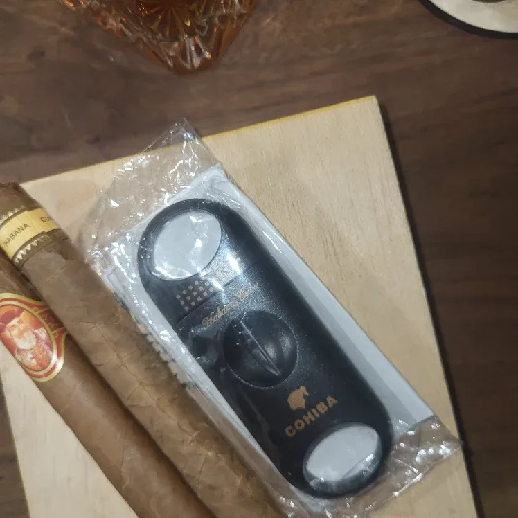 Cohiba v cutter image indicator(2)