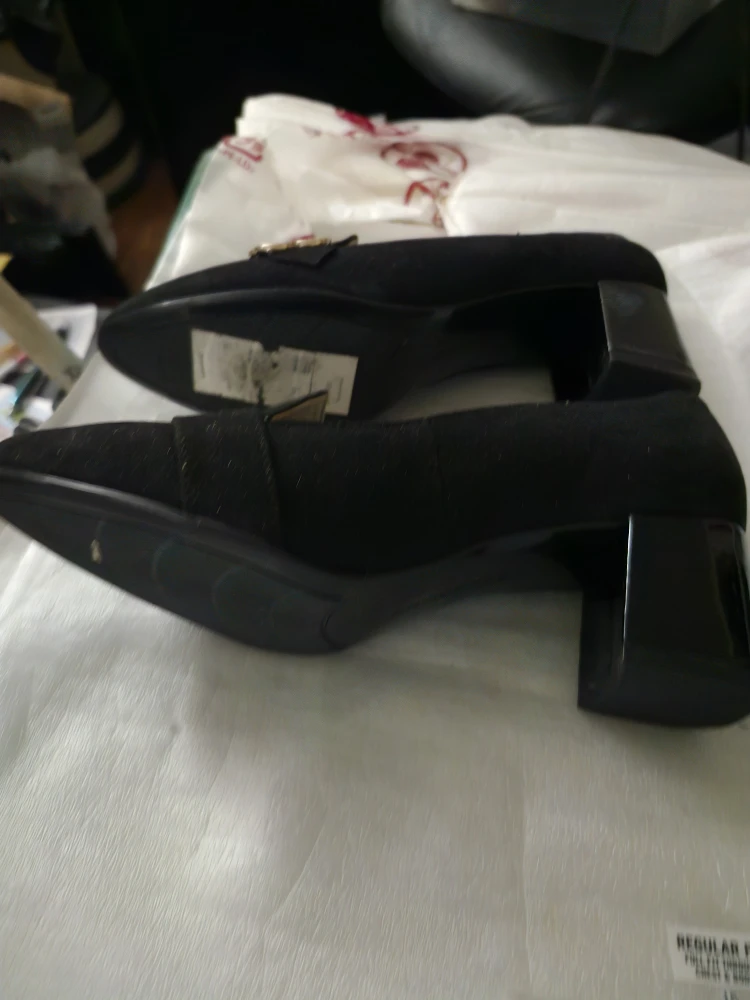 Bandolino Black Loafer Heels - photo 3