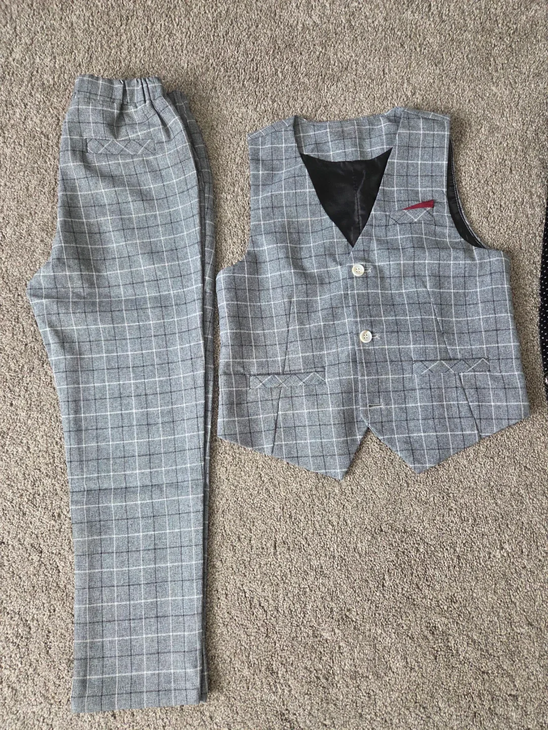 Boys' suit set (7-8 years old) image indicator(2)